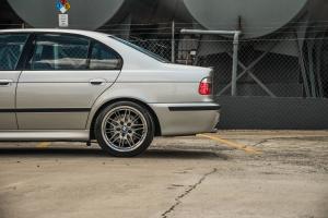 BMW M5 2003 года 